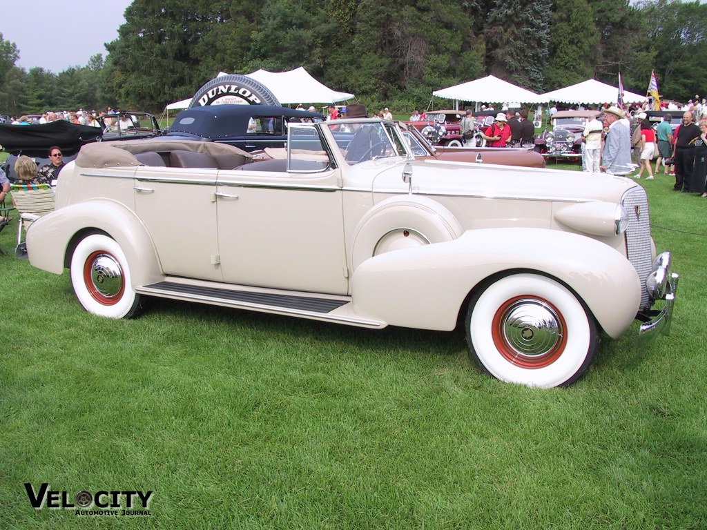 1937 Cadillac Series 70 Fleetwood Convertible Sedan