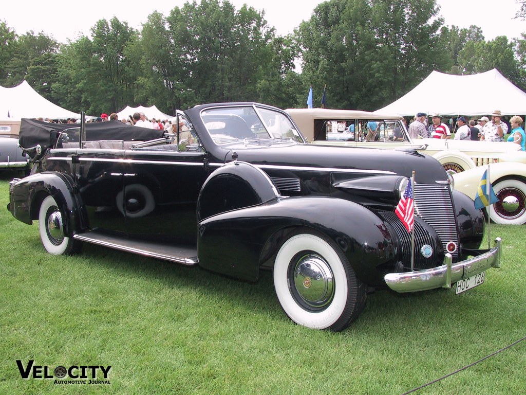 1939 Cadillac 7533 V-8 Seven passenger convertible
