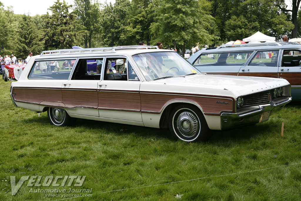 1968 Chrysler town country station wagon #3