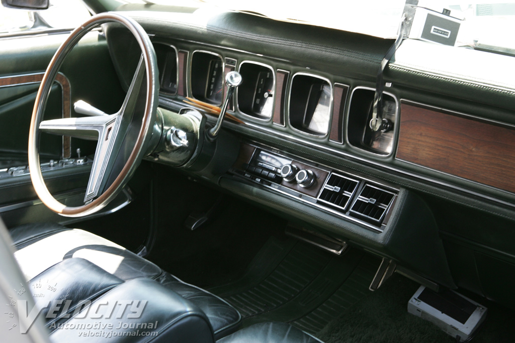 1970 Lincoln Continental Mark III Instrumentation