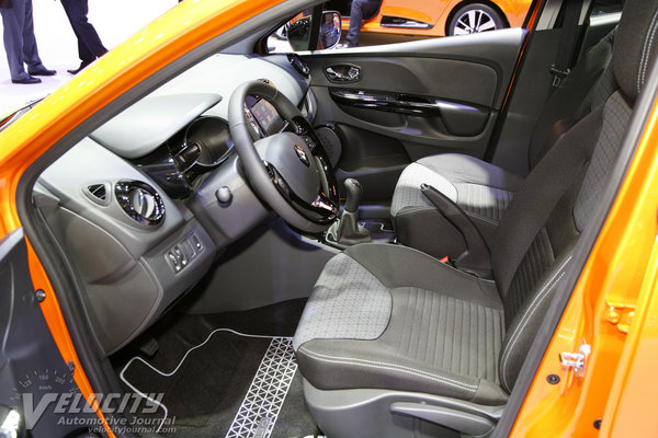 2013 Renault Clio 5d Interior