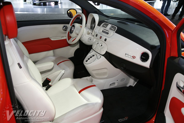 2013 Fiat 500 e Interior
