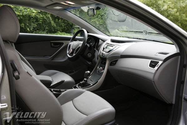 2013 Hyundai Elantra coupe Interior