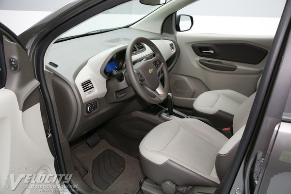 2013 Chevrolet Spin Interior