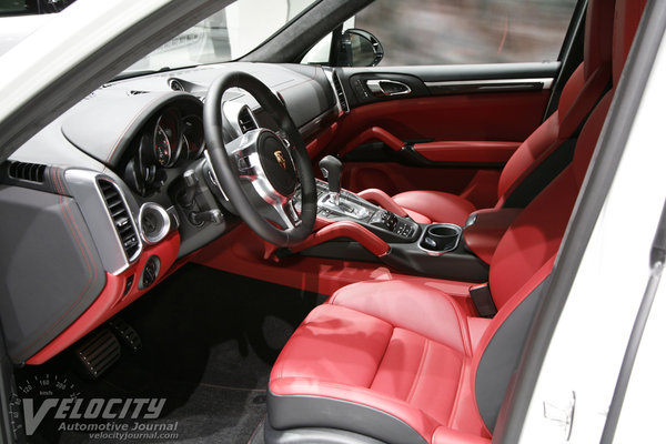 2014 Porsche Cayenne Turbo S Interior
