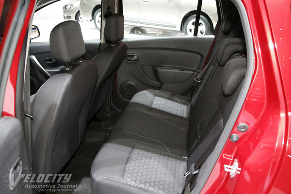2013 Dacia Logan MCV Interior
