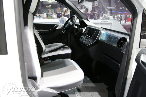 2013 Volkswagen E-Co-Motion Interior