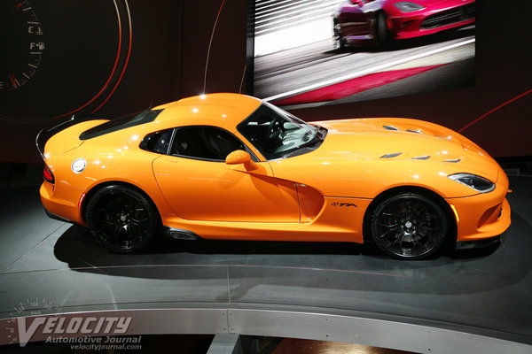 2014 SRT Viper TA Orange limited edition