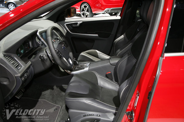 2014 Volvo XC60 R-Design Interior
