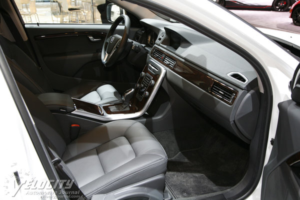 2015 Volvo XC70 Interior