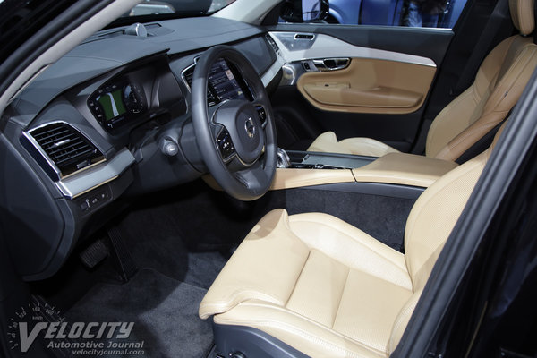 2016 Volvo XC90 Plug-In Hybrid Interior
