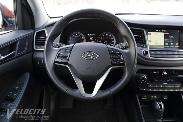 2016 Hyundai Tucson Limited Instrumentation