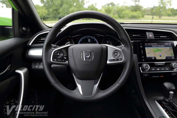 2016 Honda Civic coupe Instrumentation