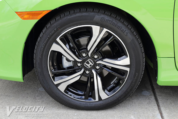 2016 Honda Civic coupe Wheel