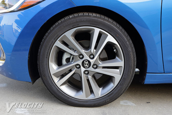 2017 Hyundai Elantra Limited sedan Wheel