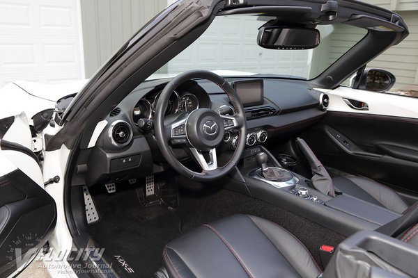 2019 Mazda MX-5 Interior