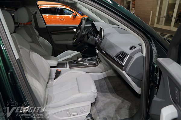 2020 Audi Q5 55 TFSI e PHEV Interior