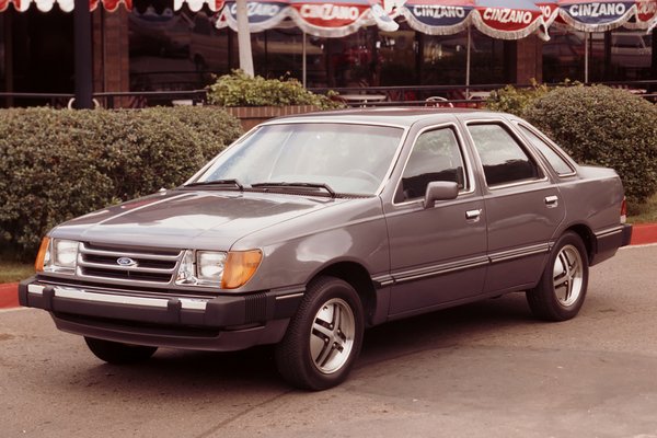 1984 Ford Tempo 4d