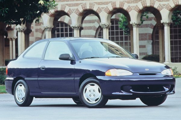 1996 Hyundai Accent 3d