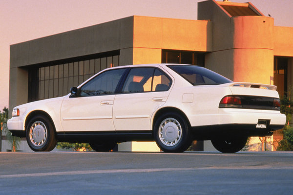 1990 Nissan Maxima SE sedan