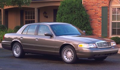 2001 Ford Crown Victoria information