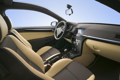 2005 Opel Astra GTC Panoramic Roof Interior