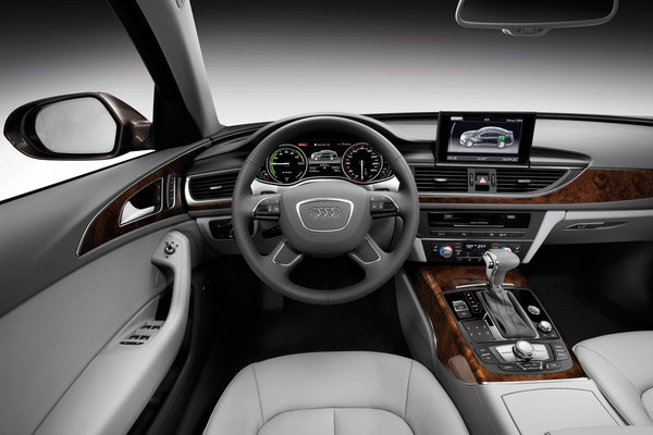 2012 Audi A6 L e-tron Instrumentation