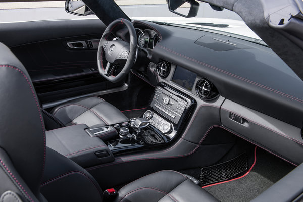2013 Mercedes-Benz SLS AMG Roadster Interior