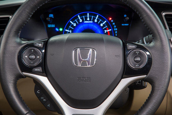 2013 Honda Civic EX-L sedan Instrumentation