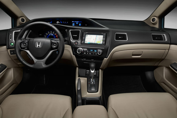 2013 Honda Civic Hybrid sedan Interior