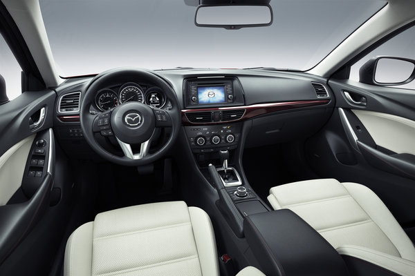 2014 Mazda MAZDA6 Sedan Interior