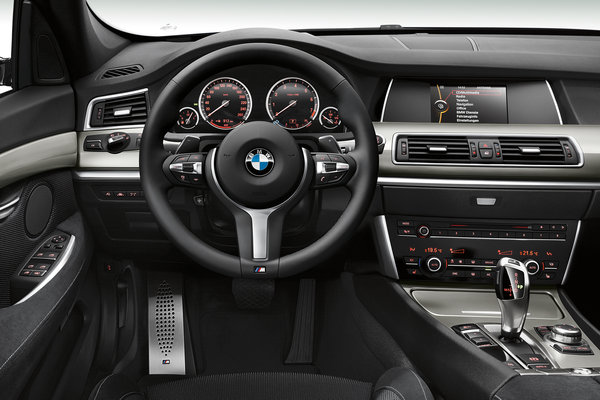 2014 BMW 5-Series Gran Turismo Instrumentation
