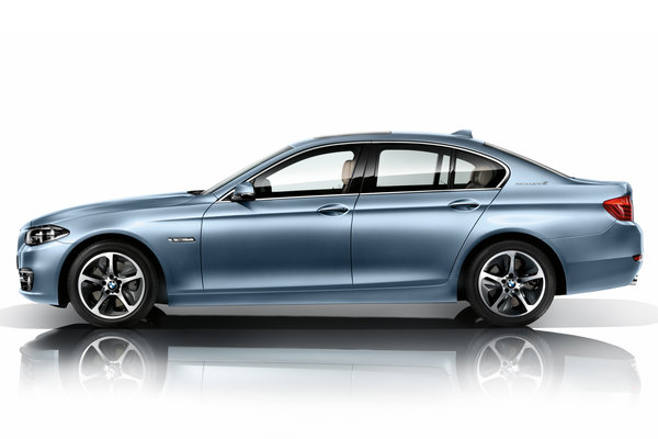 2014 BMW 5-Series ActiveHybrid 5 sedan