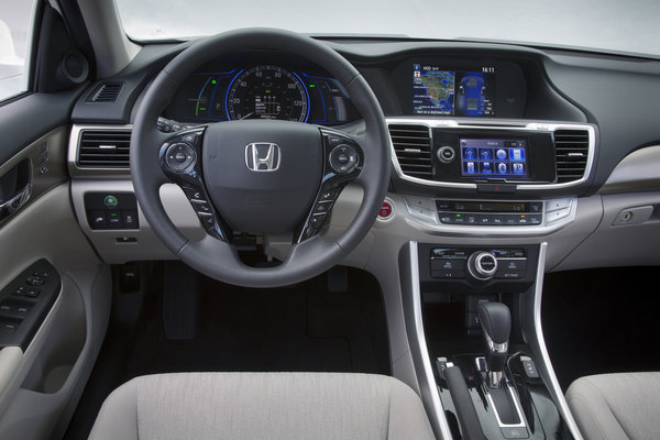 2014 Honda Accord PHEV Instrumentation