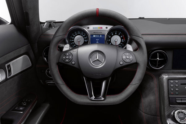 2014 Mercedes-Benz SLS AMG Black Series Instrumentation