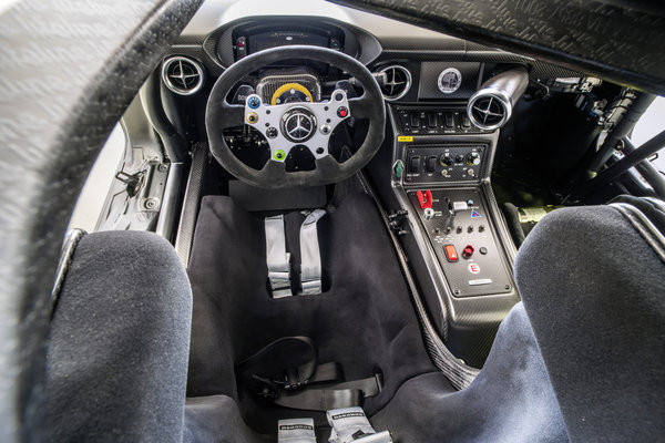 2012 Mercedes-Benz SLS AMG GT3 Instrumentation
