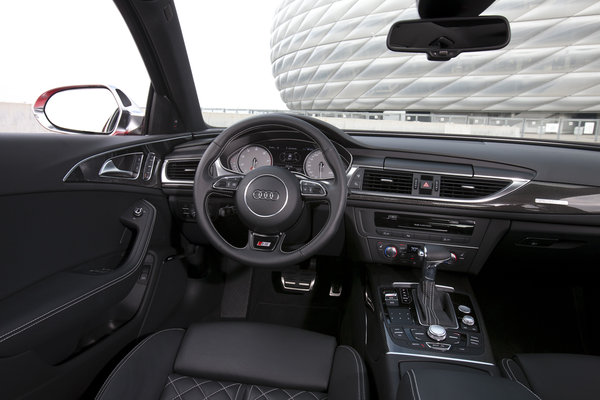 2013 Audi S6 Sedan Interior
