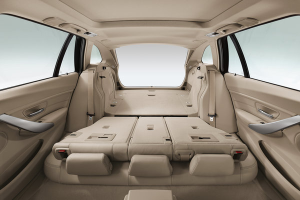 2013 BMW 3-Series Wagon Interior