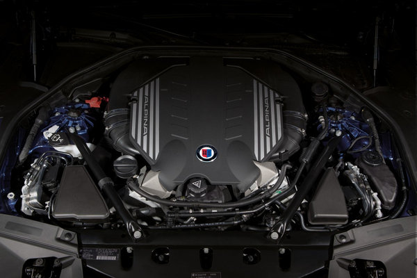 2013 BMW 7-Series Alpina B7 Engine