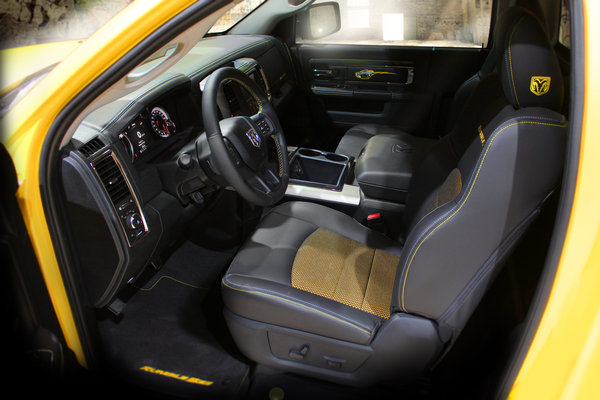 2013 Dodge Ram 1500 Rumble Bee Interior