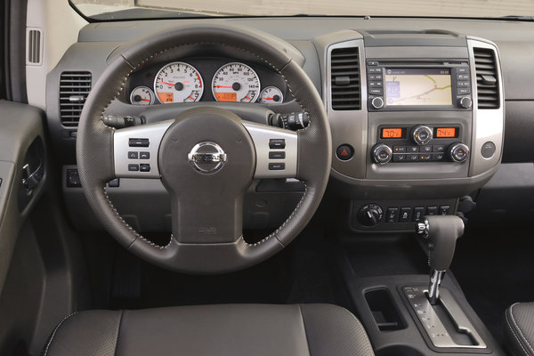 2013 Nissan Frontier Crew Cab Instrumentation