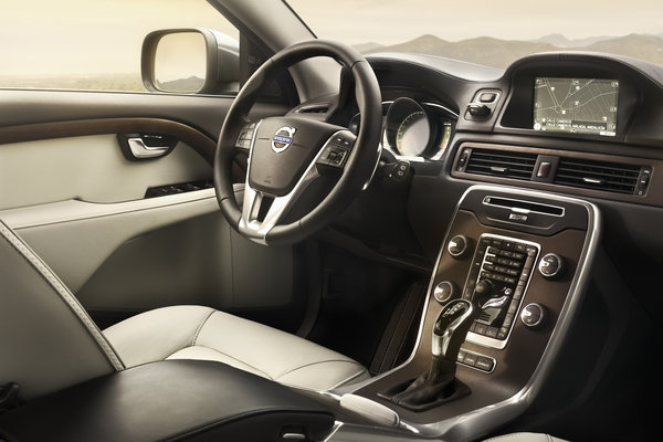 2014 Volvo XC70 Interior