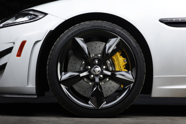 2014 Jaguar XKR-S GT Wheel