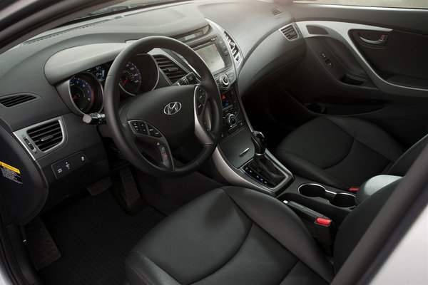 2014 Hyundai Elantra Limited sedan Interior