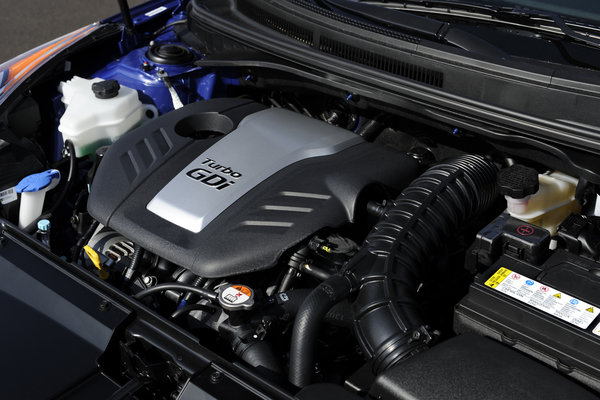 2014 Hyundai Veloster Turbo R-Spec Engine