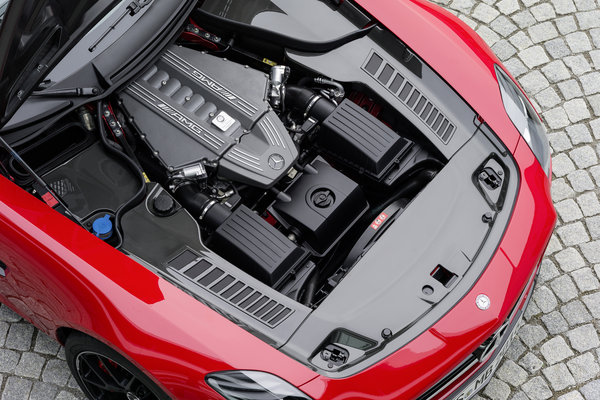 2015 Mercedes-Benz SLS AMG GT Coupe Final Edition Engine