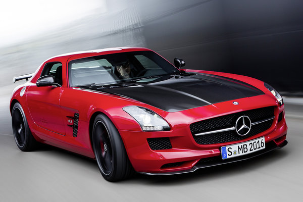 2015 Mercedes-Benz SLS AMG GT Coupe Final Edition