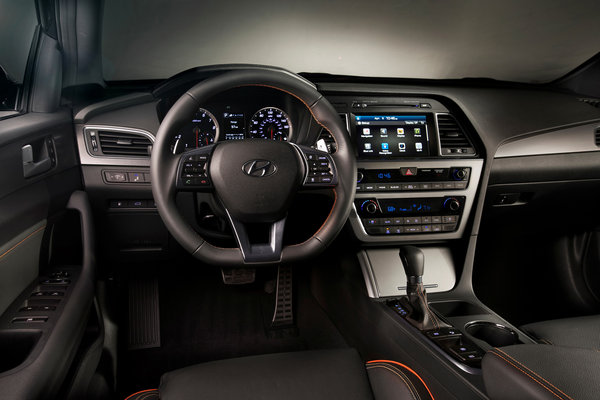 2015 Hyundai Sonata 2.0T Interior