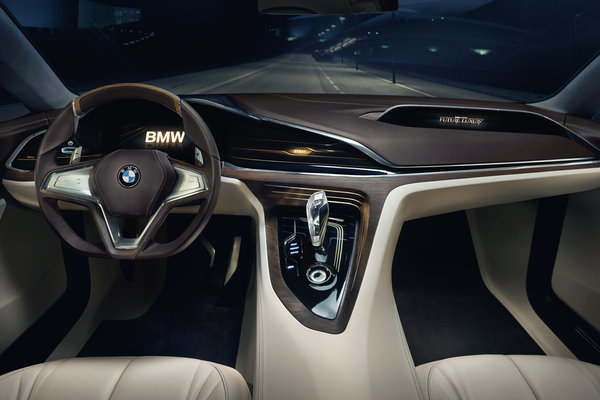 2014 BMW Vision Future Luxury Instrumentation