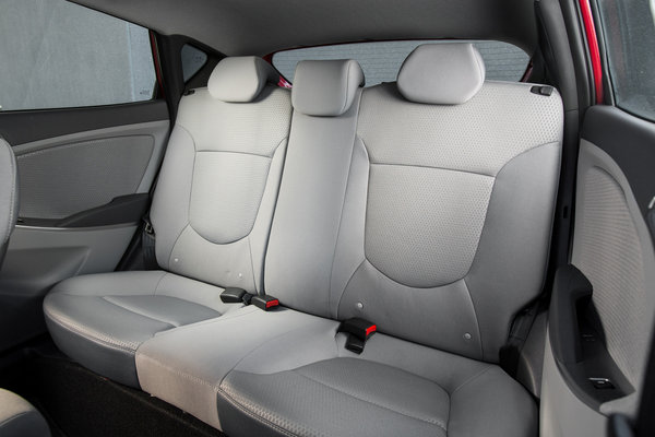 2015 Hyundai Accent 5d Interior